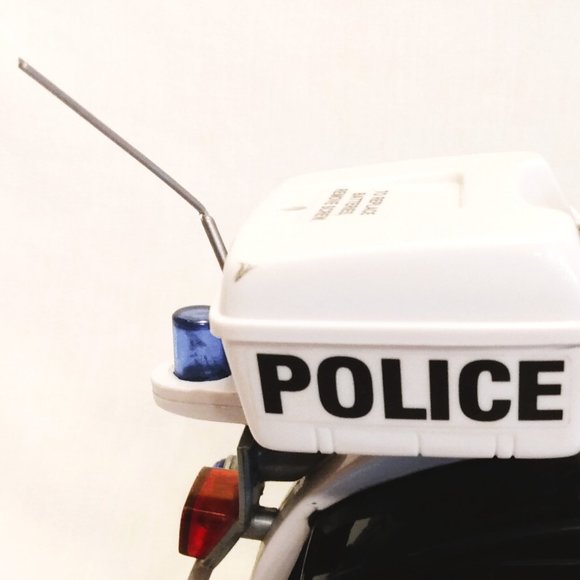 Vintage Funrise-1992 Metro Police Motorcycle 208-Real Voice, Sounds & Lights - Picture 9 of 15